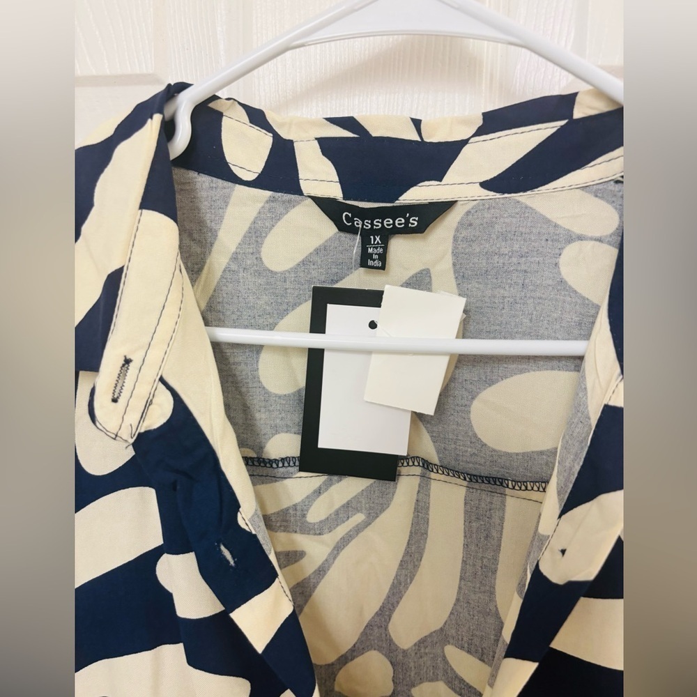 Cassie’s Elegant White Navy Dress Size 1X - Picture 4 of 13